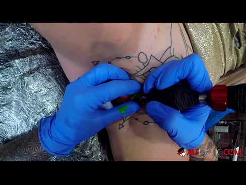 ❤️ Extremely tattooed hottie Sully Savage has a tattoo on her clitoris ❤️❌ Porno at en-gb.assistirhentai.ru ❤